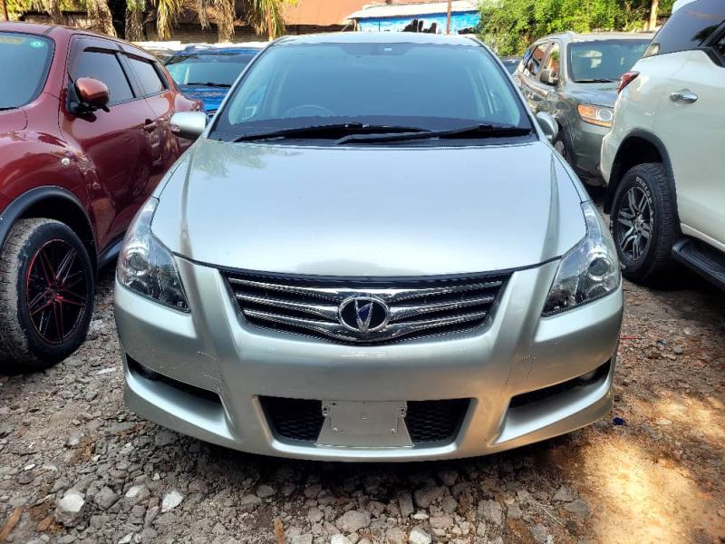 2 Toyota Blade a vendre 