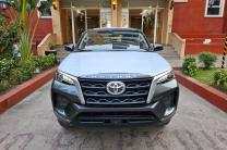 Toyota Fortuner 2023 automobile_motos_velos_engins_et_pieces