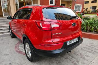 Kia Sportage Annee  2013 Automatique Steptronique Essence 4 cylindre Camera de recule Interior tissus 48.500 km 4 x 4 Phares Led Telephonebleutooth Cruise Control For