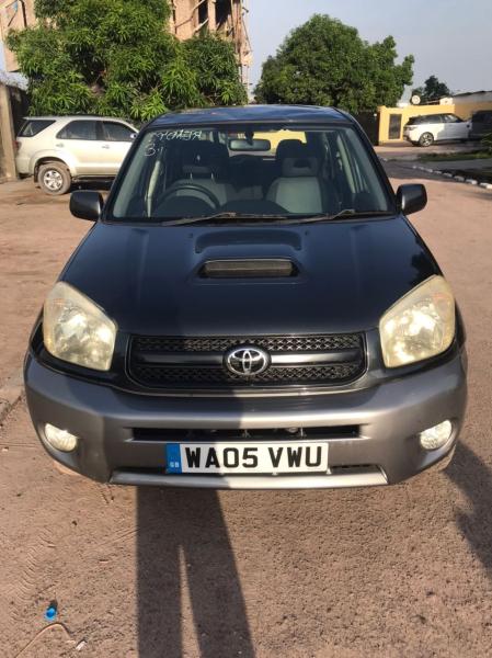 Toyota Rav4 intermdiaire 