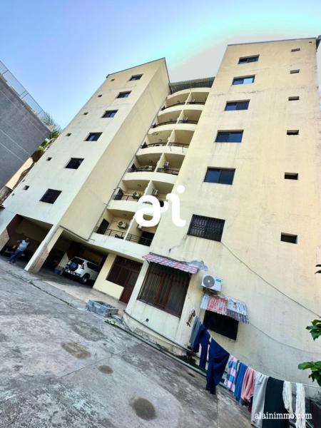 VENTE IMMEUBLE DE 6 NIVEAUX POUR 13 APPARTEMENTS SUR KINSHASA 