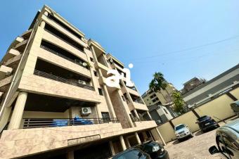 VENTE IMMEUBLE DE 6 NIVEAUX POUR 13 APPARTEMENTS SUR KINSHASA 