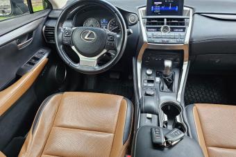 Lexus nx200