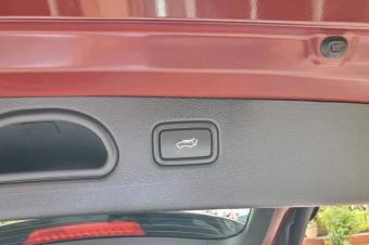 Hyundai Tucson Annee  2017 Automatique Steptronique Essence 4 cylindre Demarrage bouton Interior tissus Siege electrique 4 x 4 Coffre electrique Camera de recule 37000 