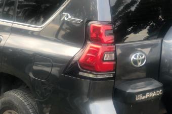 A Vendre 2 Prado TXL Sans Plaque 