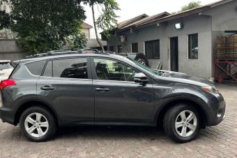 Toyota Rav2015