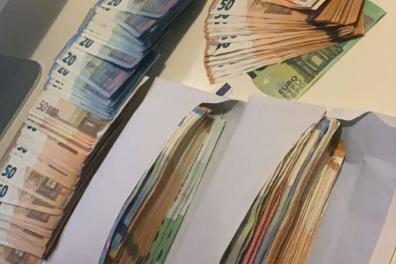 mode_habillement_bijoux_montres_chaussures_lunettes Anonyme  