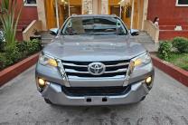 Toyota Fortuner 2017 automobile_motos_velos_engins_et_pieces