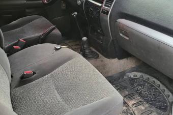 TOYOTA PRADO GX Couleur dorigine climatis diesel manuel 4x4 moteur 5l  13000 dernier prix
