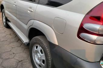 TOYOTA PRADO GX Couleur dorigine climatis diesel manuel 4x4 moteur 5l  13000 dernier prix