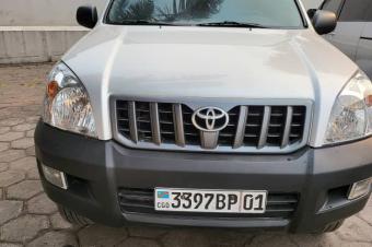 TOYOTA PRADO GX Couleur dorigine climatis diesel manuel 4x4 moteur 5l  13000 dernier prix