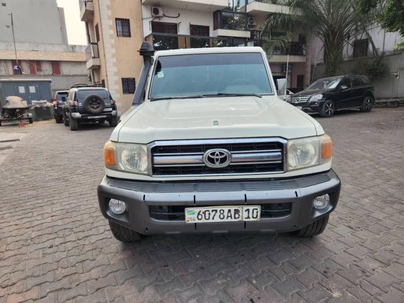 Toyota land cruiser 2013 