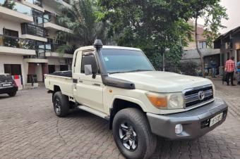 Toyota land cruiser 2013 