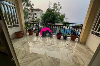 Belle villa offrant un cadre magnifique  btiment construction rcente des 6CHS 6 salles deau  wc visiteurs 3 annexes garage beau jardin groupe lectrogne etc.  Ngaliema