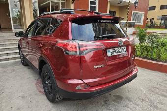 Toyota Rav4 Non hybrid Annee  2017 Automatique Steptronique Essence 4 cylindre interior tissus 56000 km 4 x 4  Camera de Recule Eco et Sport mode Telephonebleutooth 
