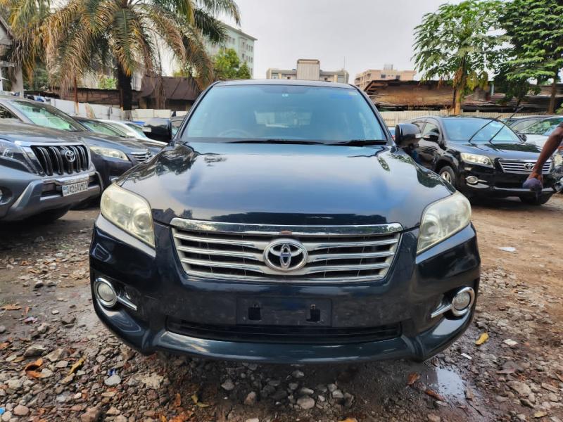 Vente Toyota vanguard 2012