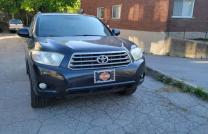 Toyota Haylander Full option année de fabrication 2011 Volant gauche Boite automatique Climatisation impeccable Démarrage boutons Caméra Recule Lecteur tactile emprunter, wifi mediacongo