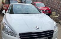 Peugeot 508 Version 2017 Autom Volant gauche Essence 4 cylindres Tout ok Couleur dora 13 000$ mediacongo