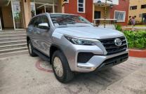 ❤️?Arrivage❤️? ?Toyota Fortuner ?Annee : 2023 ?Automatique Steptronique ?Essence 4 cylindre ?Interior Cuire ?00 km ?4 x 4 ?Camera de recule ?Clim digital ?Full parking sensors ?3 banqu mediacongo