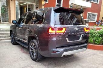 TOYOTA LAND CRUISER GR 2023