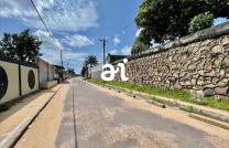 VENTE: VILLA DE 1040m² DOTÉE D’UNE BÂTISSE DE 3 CHAMBRES A LA CITÉ MAMA MOBUTU  mediacongo