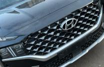 *HYUNDAI SANTAFE ANNÉE 2023* *SANS PLAQUE HYBRIDES* *TOIT PANORAMIQUE FULL-OPTION AUTOMATIQUE ESSENCE* *BUDGET 37000$ À discuter LOCALISATION APPEL mediacongo