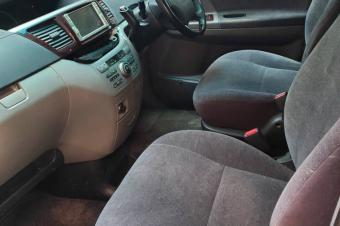 Toyota Noha 