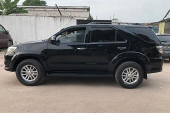 Toyota Fortuner 2014 Original 4 cylindres automatique couleur dorigine en trs bonne tat 24500 a discuter lgrement 