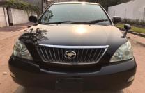 Toyota Harrier sans plaque automatique essence 4 cylindres 12500$  mediacongo