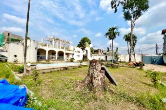 VENTE GRANDE PROPRIT DE 6000m DOTE DUNE GRANDE MAISON BASSE DE PLUSIEURS PICES 
