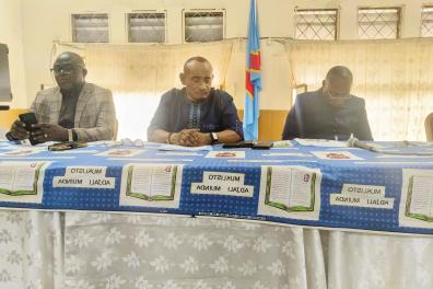 divers LA PROVINCE EDUCATIO  