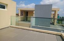 NGALIEMA/ MA CAMPAGNE: MISE EN VENTE D'UNE BELLE PROPRIETÉ DE 4 DUPLEX, DONT CHACUN composé de 4 chambres... #UNE PISCINE COMMUNE Prix : 2 200 000 $ mediacongo
