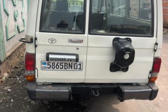 TOYOTA LAND CRUISER LONG CHASSIS A VENDRE
