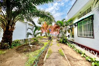 OPPORTUNIT DE LOUER UNE SUBLIME VILLA CONTEMPORAINE