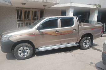 TOYOTA HILUX A VENDRE 