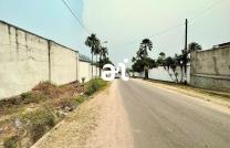 VENTE: PARCELLE DE 225m² CLÔTURÉ SITUÉE SUR KINSHASA-NGALIEMA  mediacongo