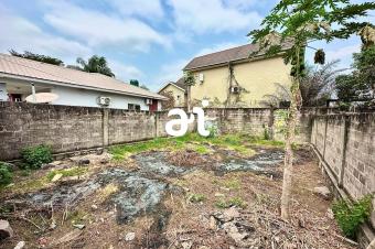 VENTE PARCELLE DE 150m CLTURE SITUE SUR KINSHASANGALIEMA 