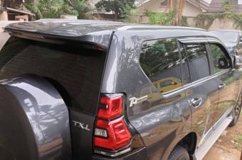 Toyota Prado TXL 2022 modifi  vendre Prix  45.000  discuter  Anne de fabrication  2014 modifi 2022 depuis Duba Boite  automatique Moteur Essence 4 cylindres