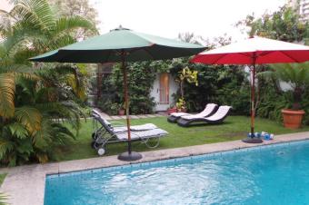 MAGNIFIQUE VILLA  VENDRE  GOMBE 