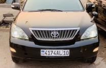 Toyota Harrier plaque récente automatique climatisé couleur d’origine 4 cylindres en parfait état 10.000$ a discuter légèrement  mediacongo