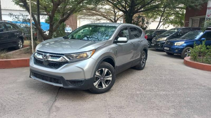 Honda CRV Annee 2018 Automatic steptronic Essence 4 cylindre Demarrage bouton interior tissus Siege electrique   4 x 4 Camera de recule TelephoneBleutooth Chargeur wif