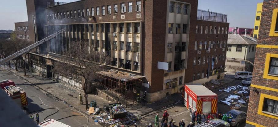 Afrique du Sud: plus de soixante-dix victimes dans l'incendie d'un immeuble à Johannesburg
