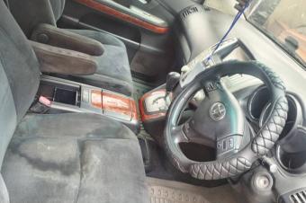 Toyota Harrier couleur dorigine plaque AL bote automatique volant droite essence 4cylendre prix 10500  discuter 