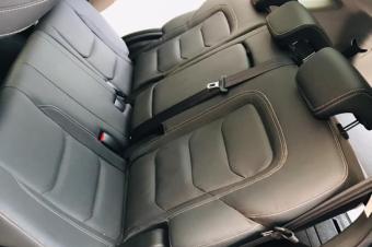 Jetour x70 full option  essence  4cylindre  Automatique  Intrieur en cuir  toit panoramique  3banquette  moteur boite suspension  eza hyundai  prix 26.500 dollars  dbattre l