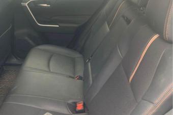 NEW RAV4 XLE Non Hybride Anne 20192020 Automatique  Climatisation impeccable  Fulls options  Essence   Volant gauche  Intrieur trs propre en cuir  Toit panoramique  Sans plaq