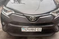 New rav 2017 authentique couleur d'origine partout automatique essence faible kilométrage climatisation impeccable intérieur cuire propre 20.000$ à discuter  automobile_motos_velos_engins_et_pieces