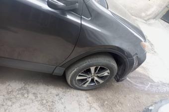 New rav 2017 authentique couleur dorigine partout automatique essence faible kilomtrage climatisation impeccable intrieur cuire propre 20.000  discuter 