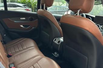 Mercedese Benz  GLC 300 4MATIC  Anne de fabrication 2018  Essance  Volant Normal  154k kilomtre Original  Lumire Ambiance  Mode co  confirm  sport et sport    Radio  CD  Bl