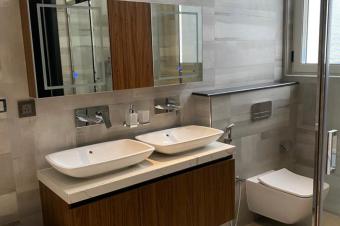  vendre  Magnifique villa moderne dans une concession huppe non loin du fleuve Congo    Localisation Gombe ref Kalinaproche du fleuve Congo   Compos