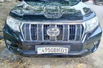 Toyota Prado Txl authentique couleur d'origine climatisé automatique Essence volant gauche prix 68000$ à débattre localisation appel ? automobile_motos_velos_engins_et_pieces